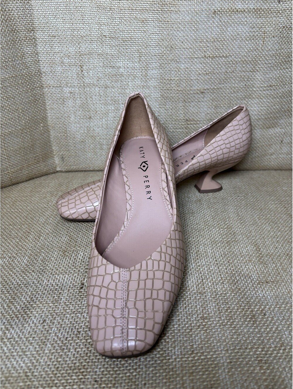 Katy Perry Kitten Laterr Pump Butterscotch Shoes Size 9.5M # KP2032
